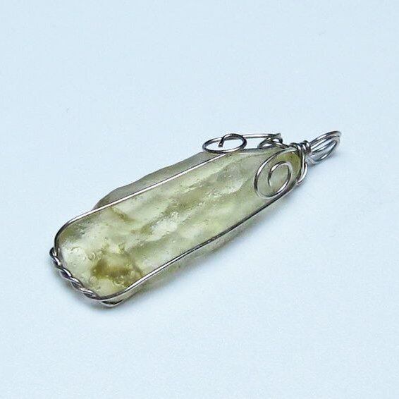 リビアングラス ペンダント 一点物 メール便可 112-13686