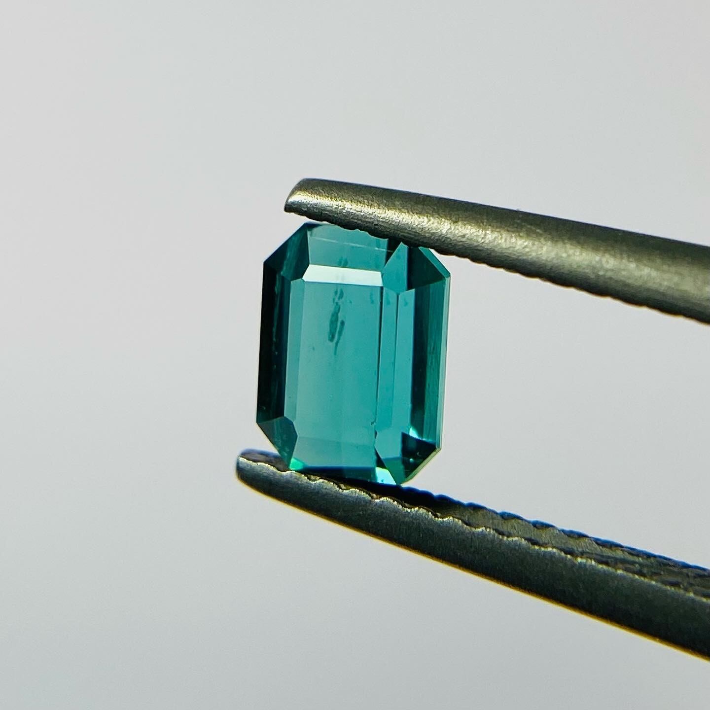 ラグーン〜ピーコック+ネオン感な極上カラー トルマリン3