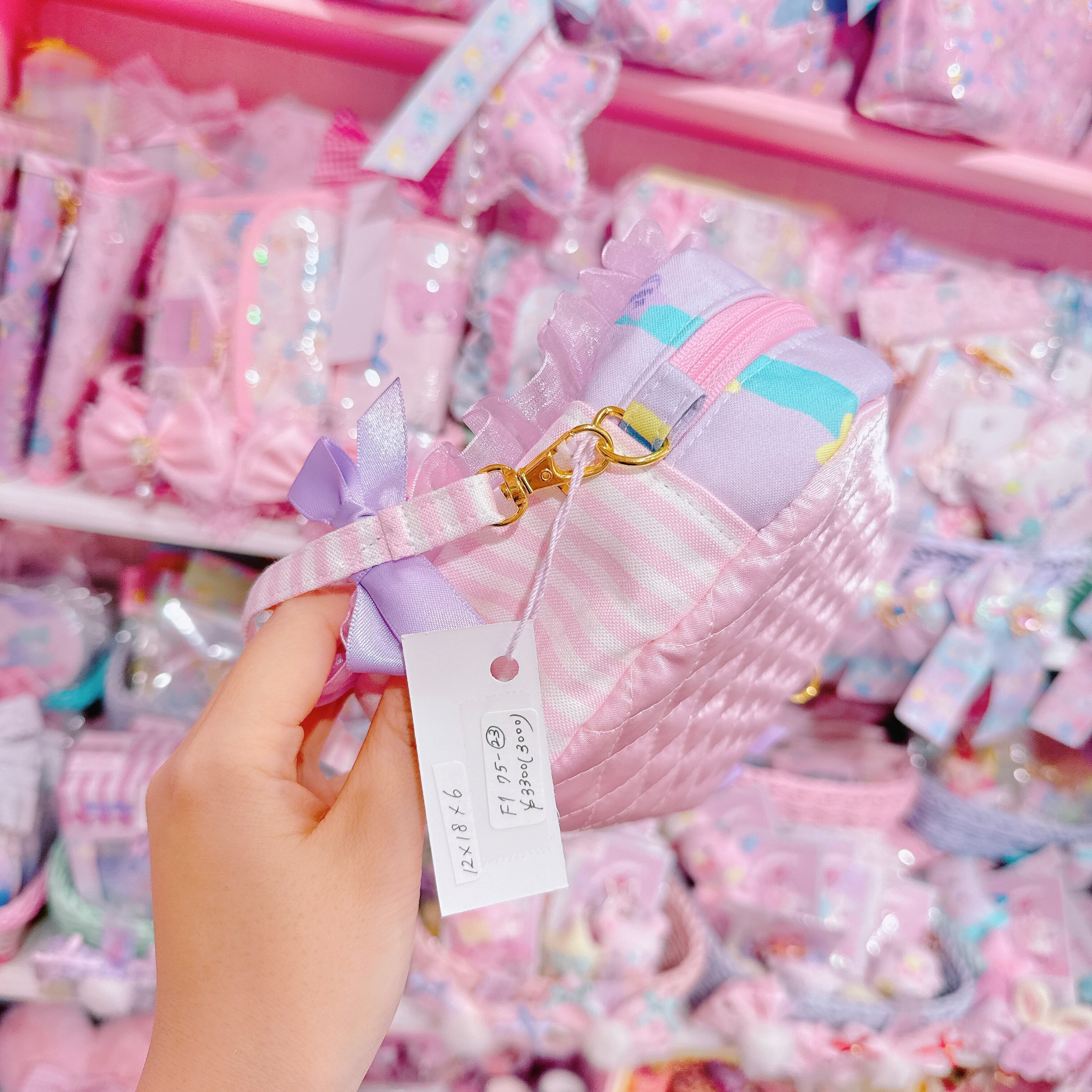 【F1】75-23フリル縦横2wayぬいぐるみポーチ