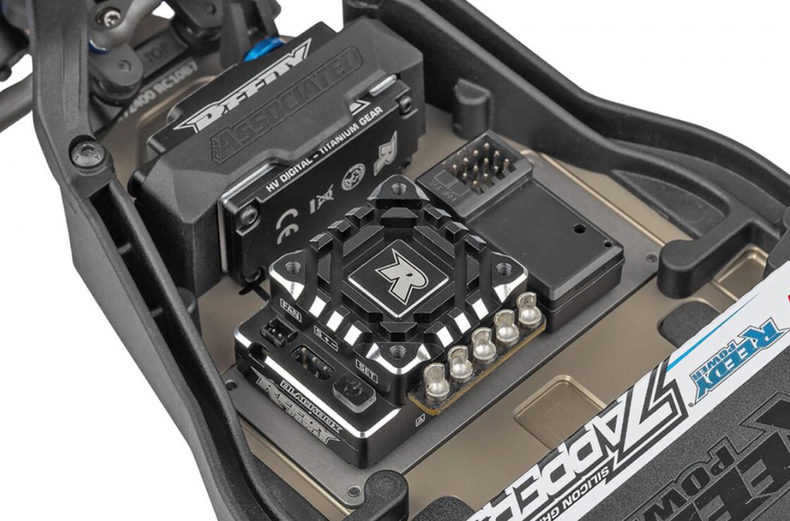 ASSOCIATED AS90046 RC10B7.1 Team Kit（人工芝＆カーペット路面向