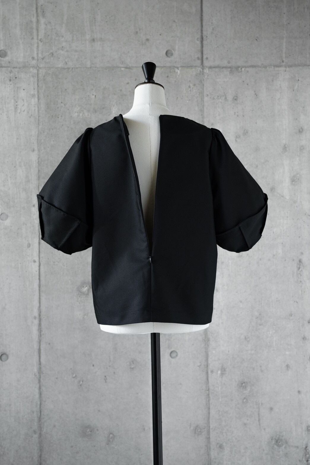 DAISY BLOUSE(black)ご注文から1週間前後で発送 | roughlow