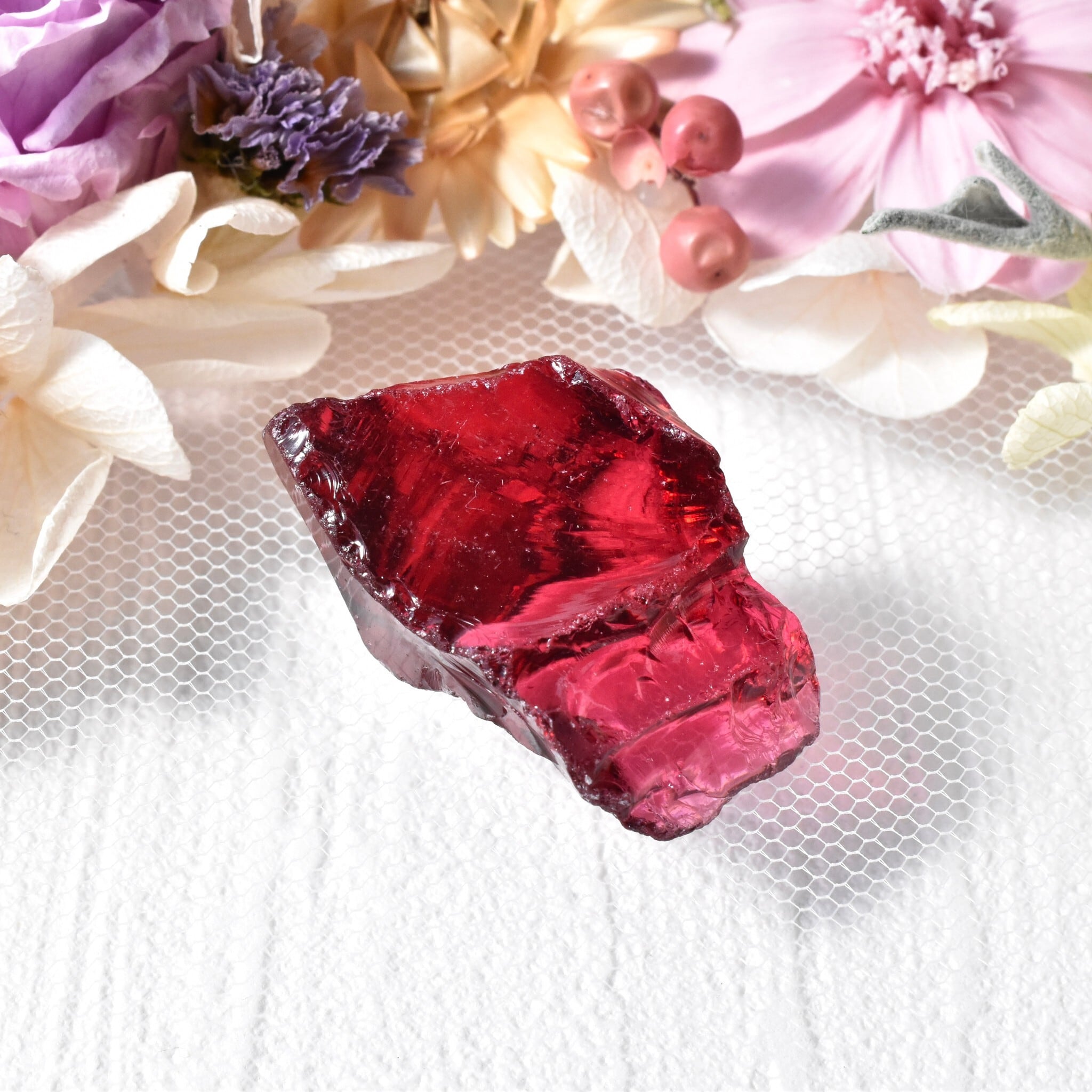 インドネシア産アンダラクリスタル原石 ラズベリー B