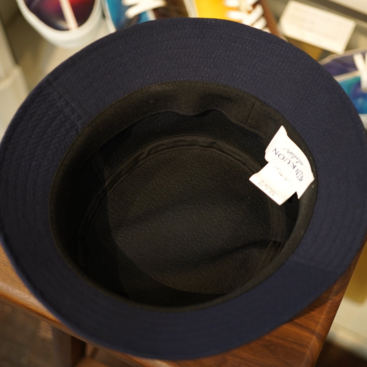 KUON（クオン） CIRCLE別注 ネイビーシアサッカー バケットハット