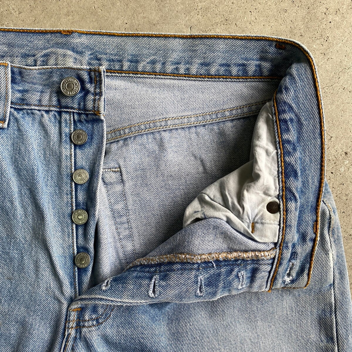 販売 は いつ 90年代 Levi's リーバイス501アメリカ製 ヒゲ 【公式通販】