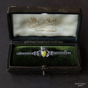 アンティークジュエリー シルバー935 天然サーペンティン 天然マーカサイト クラダモチーフ バーブローチ(ソーティングメモ付)