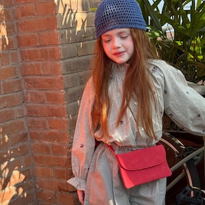 春チューリップ刺しゅうチェック柄シャツ