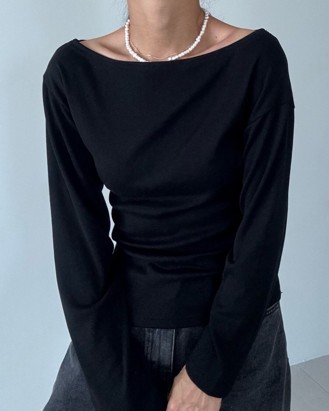 アシンメトリースリットデザインTシャツ