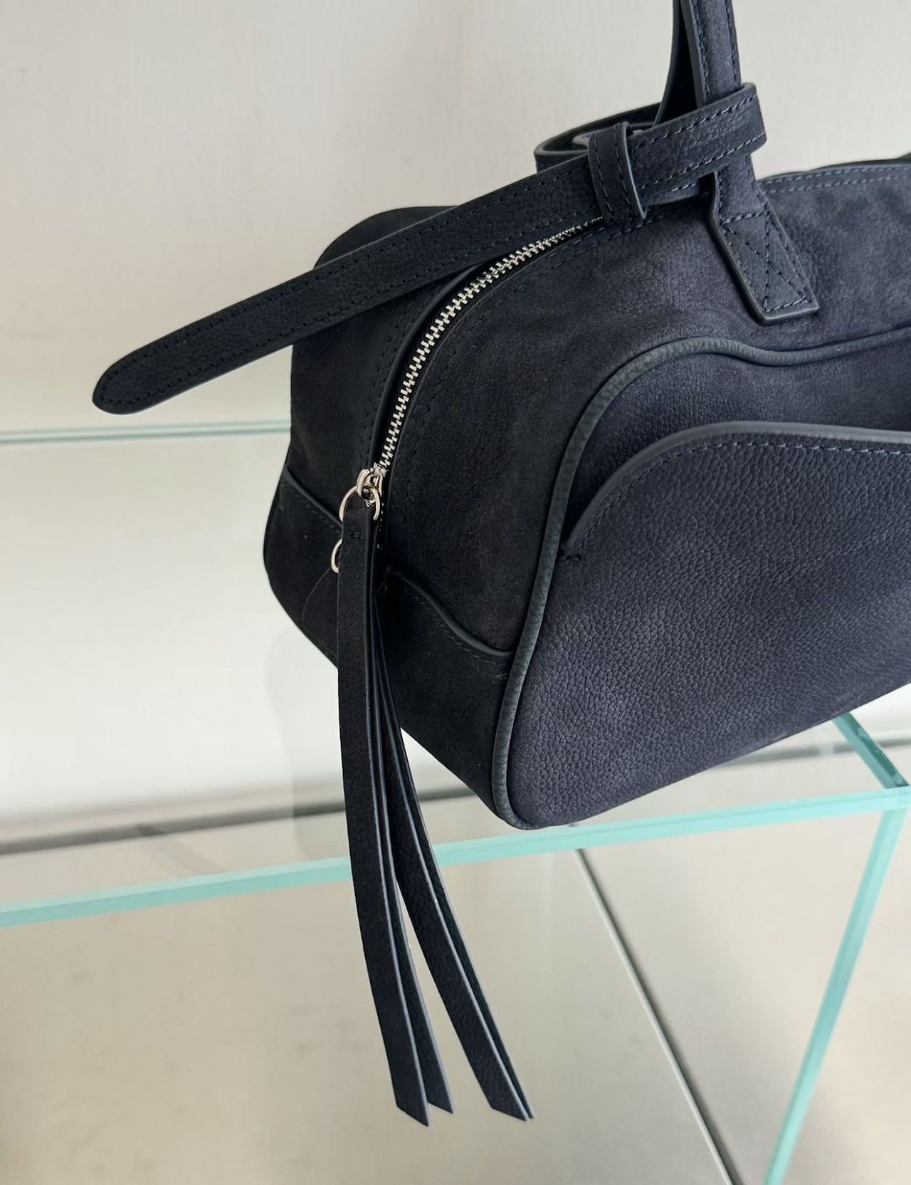 【新作5％OFF・3日間】牛革100％・Pocket Shoulder Bag_4colors