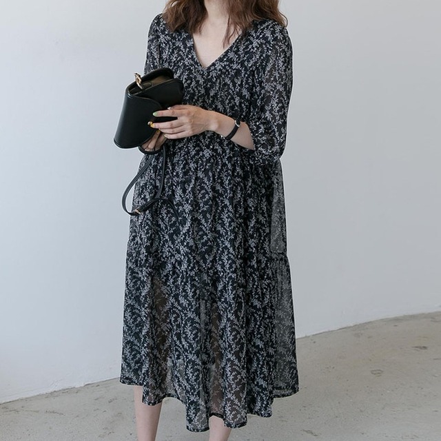 ワンピース レディース 総柄プリントロングシフォンフレアワンピース シフォンワンピース フレアワンピース ロングワンピース ボタニカル柄 ハイウエスト 7分袖 ボリュームスリーブ ドレス Vネック 花柄 リーフ柄 黒 ブラック 大人可愛い きれいめ 上品 エレガント ガーリー ルーズ 春 夏 秋 冬 二次会 お呼ばれ オフィス 通勤 通学 デート お出かけ パーティー 体型カバー オーバーサイズ ゆったり インスタ映え