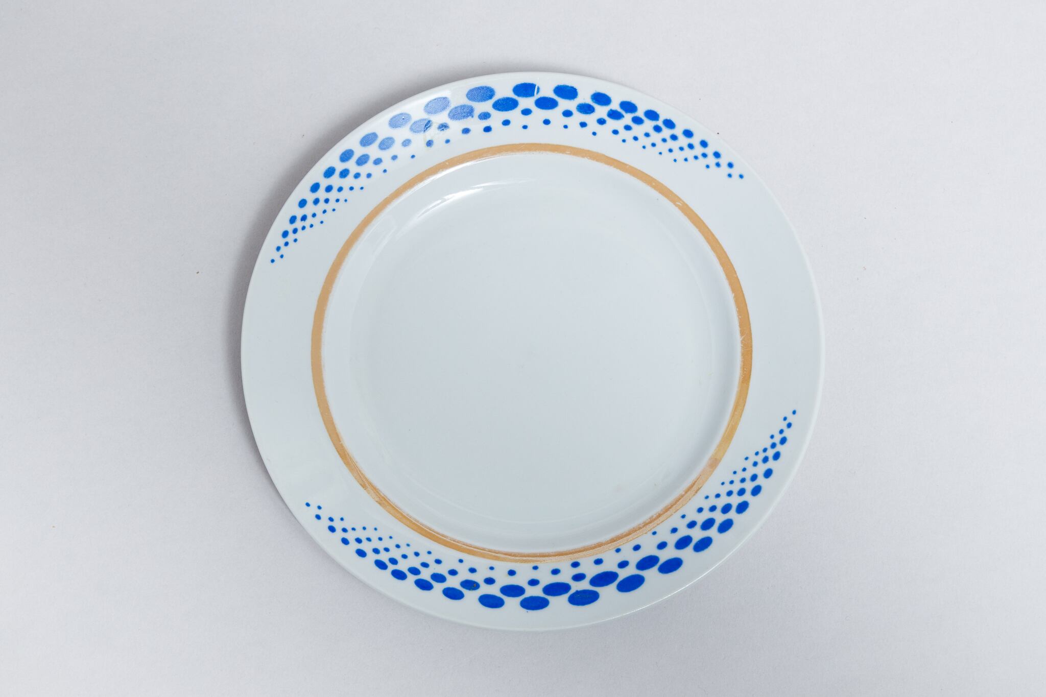 ヴィンテージ 楕円ドット柄皿 プロレターリ陶器工場 旧ソ連 0500