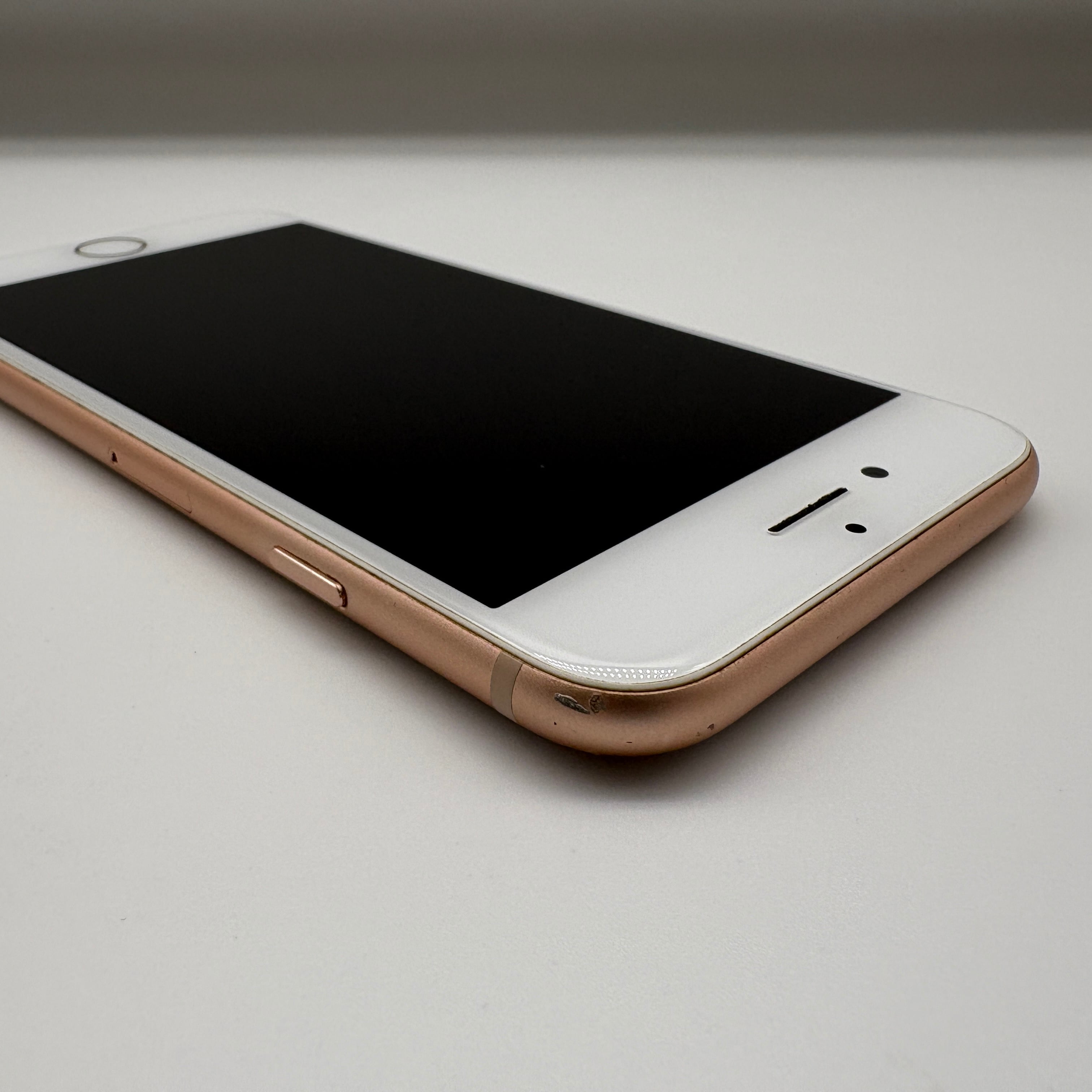 iPhone8 64GB ゴールド アイフォン本体 SIMフリー SIMロック解除済み