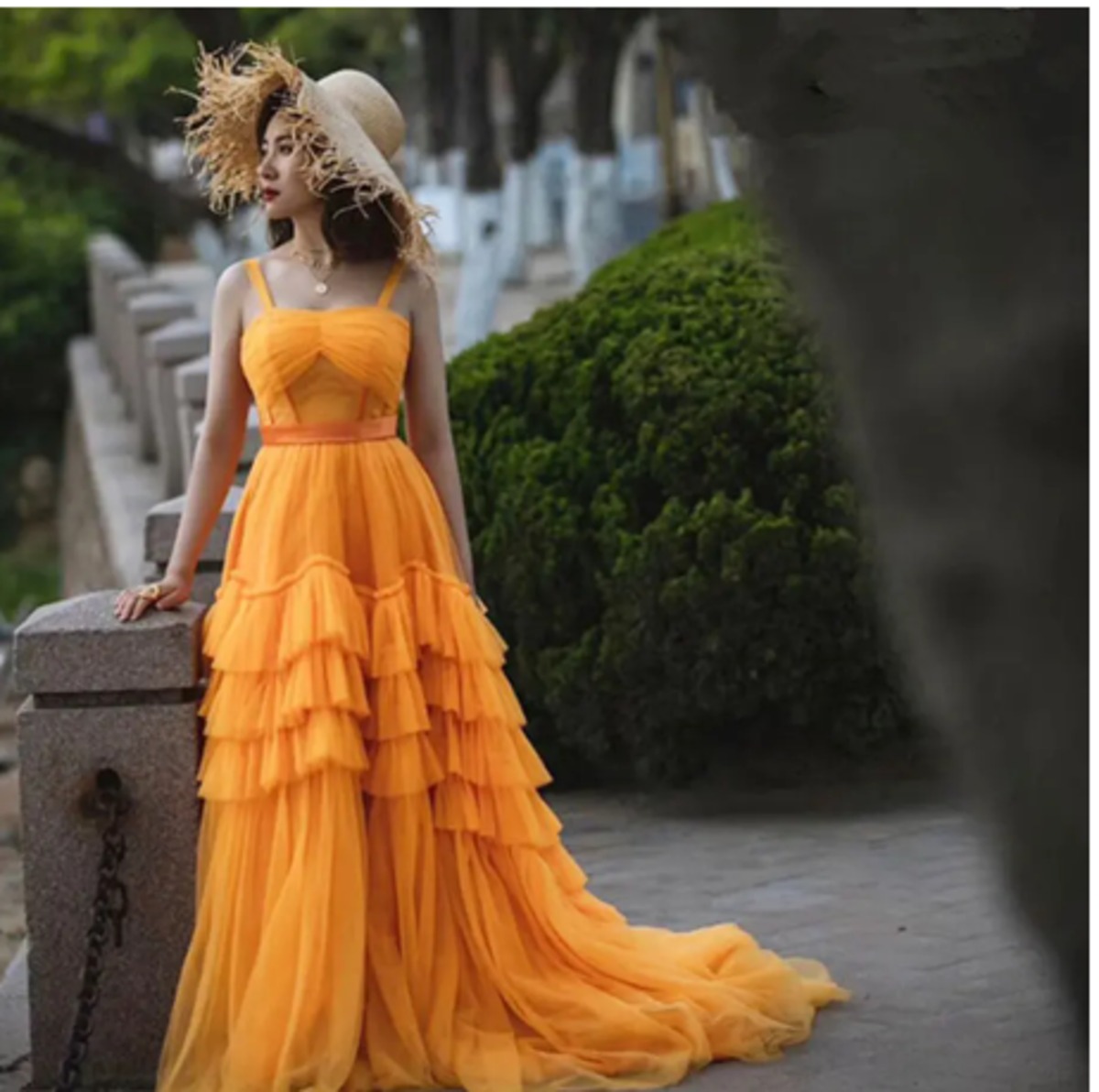 セクシー Vネックドレス 憧れのドレス オレンジ 背中見せ-