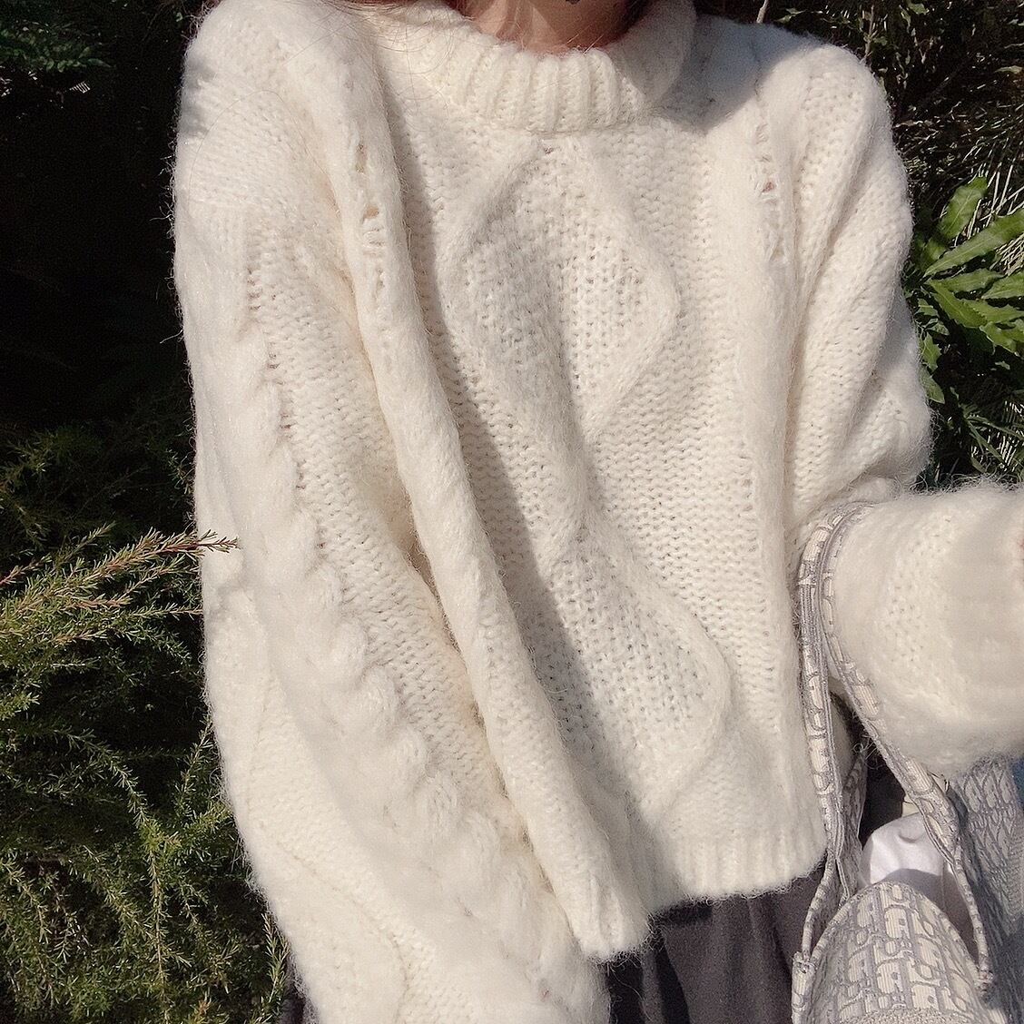 Loose cable knit / white (12月中旬頃発送予定)