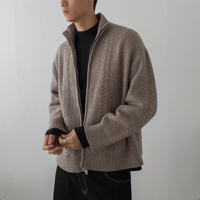 ジップアップスタンドカラーケーブルニット vi1671