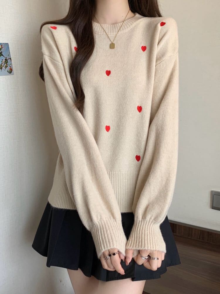 配色をきかせた刺繍が大人かわいい ハート刺繍ニットトップス 長袖 刺繍 ハート バイカラー おしゃれ 大人可愛い お出かけ デート カジュアル きれいめ 体型カバー 大きいサイズ 韓国 CH10107