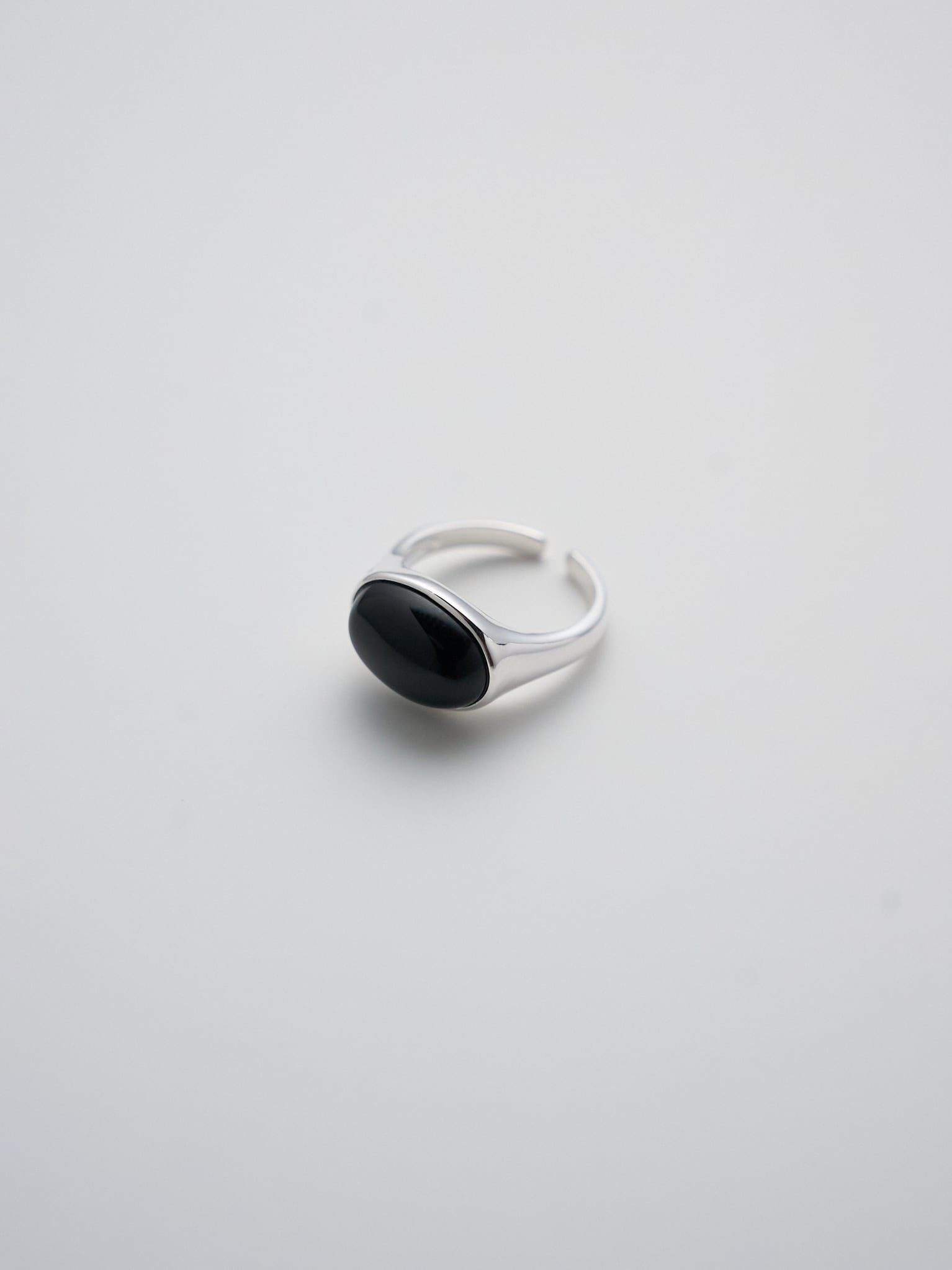 アクセサリー ONYX PYLITE MIX LIMITED 2015 RING Black Onyx Open Ring | YULLUM