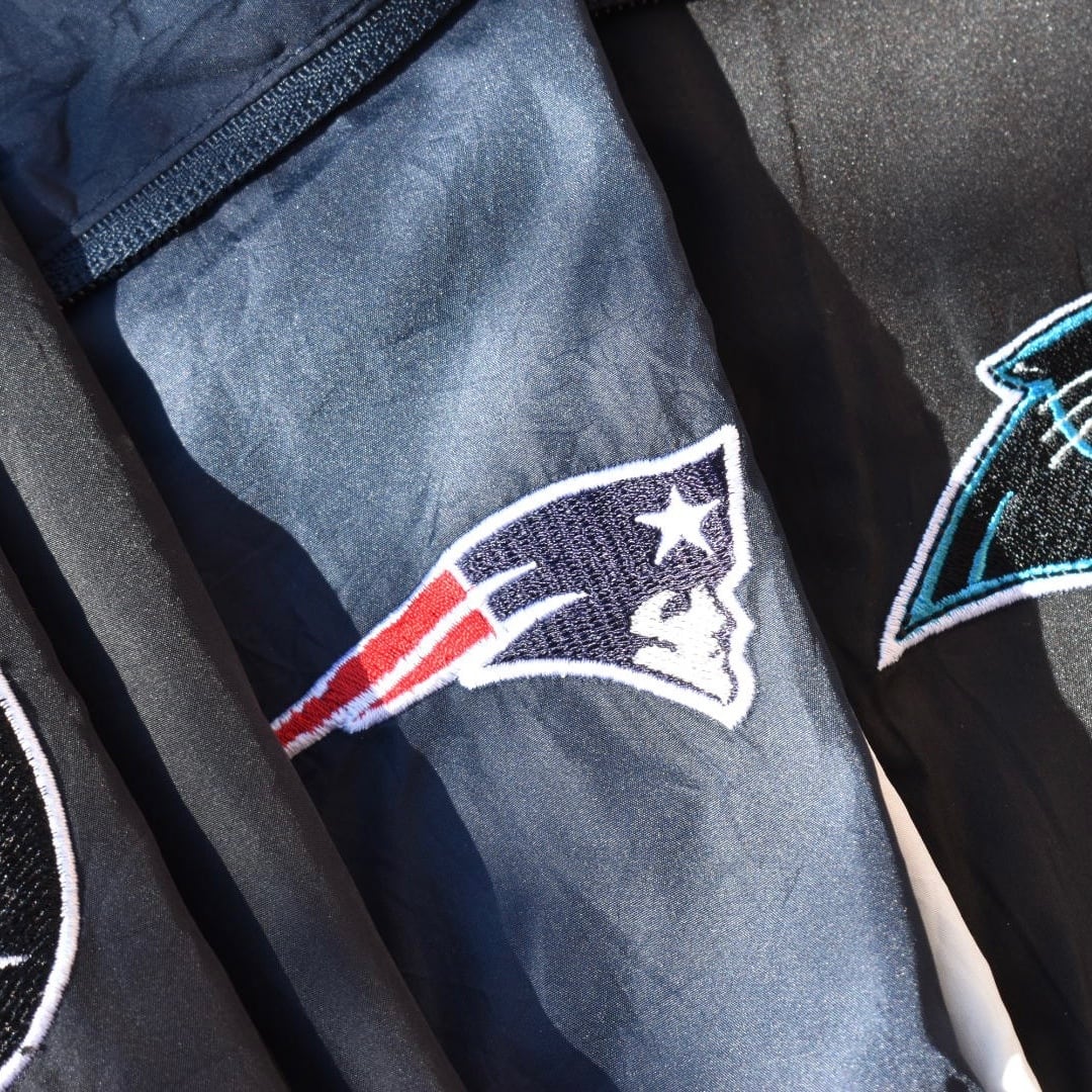 NFL PATRIOTS ナイロンジャケットポリエステルワンポイント薄手刺繍