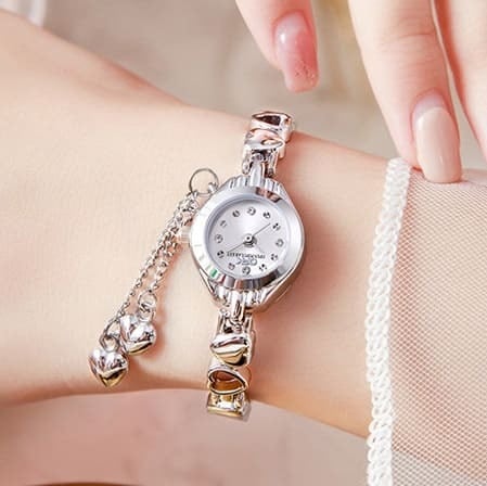 D&amp;G♡ラインストーンブレスウォッチ ラインストーン 腕時計 アクセサリー」に該当するレディース