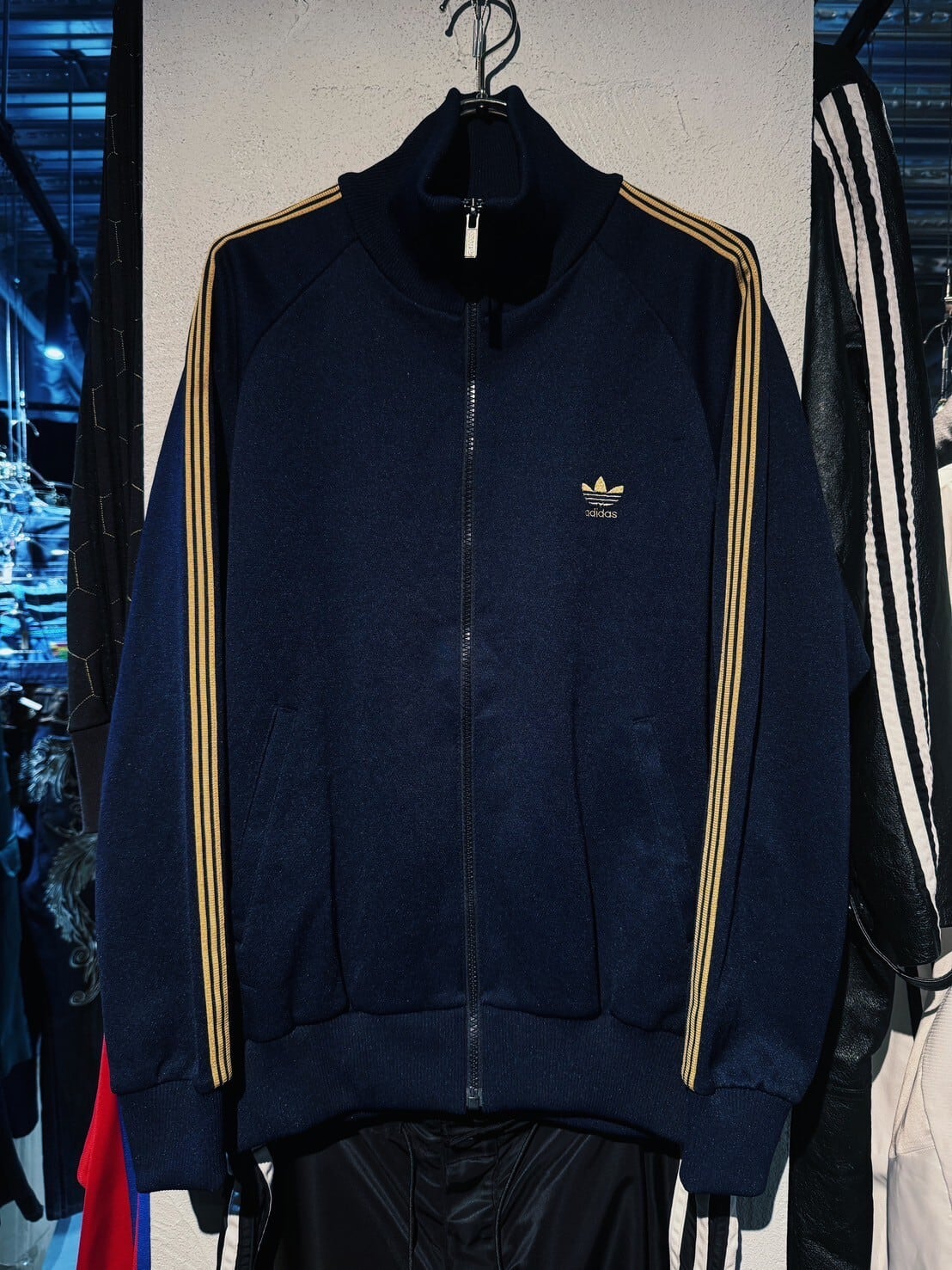 【D4C】70's vintage "ADIDAS" made in W.Germany three stripes switching color design track jacket