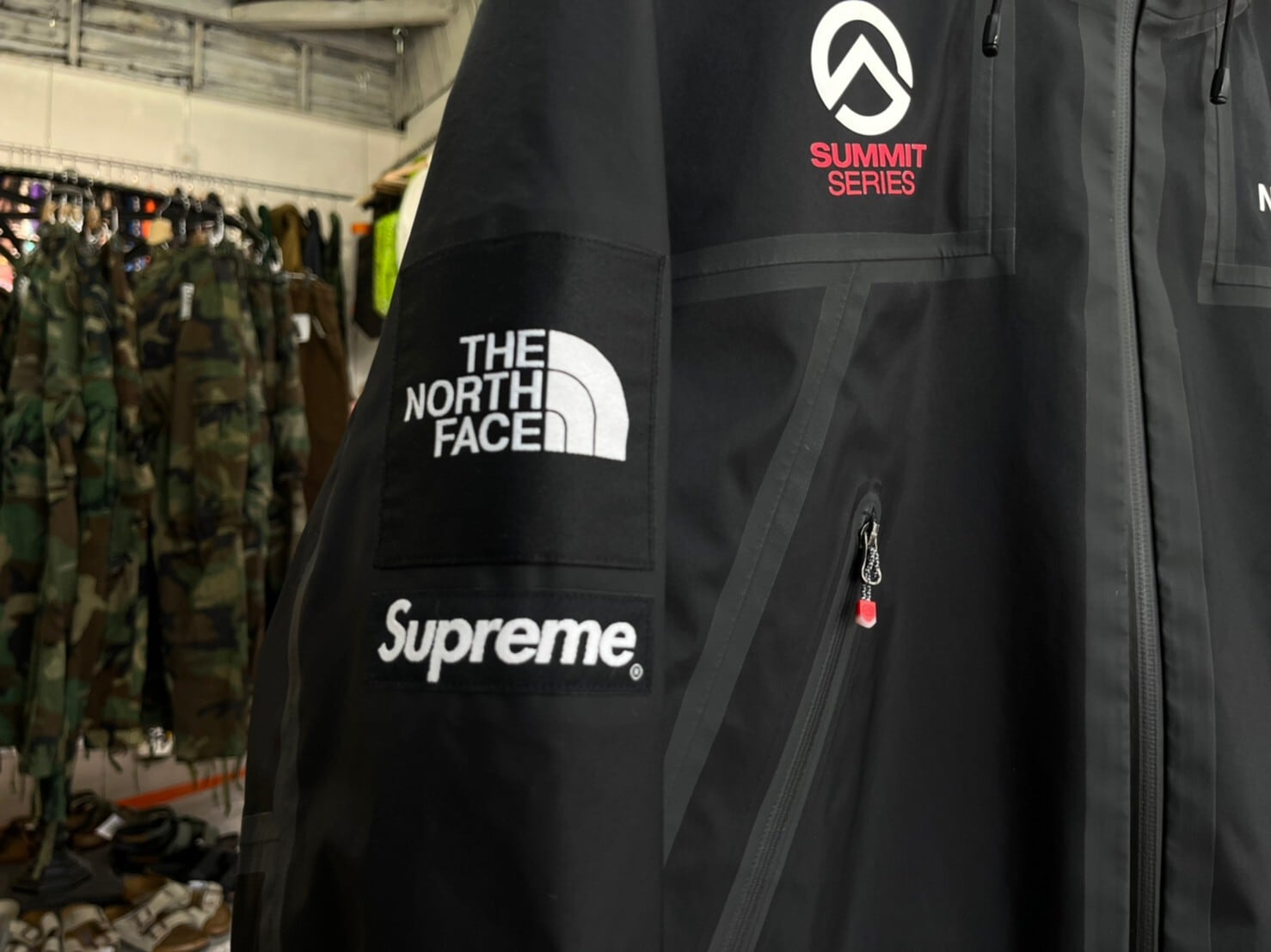 Supreme × THE NORTH FACE SUMMIT SERIES OUTER TAPE SEAM MOUNTAIN ...