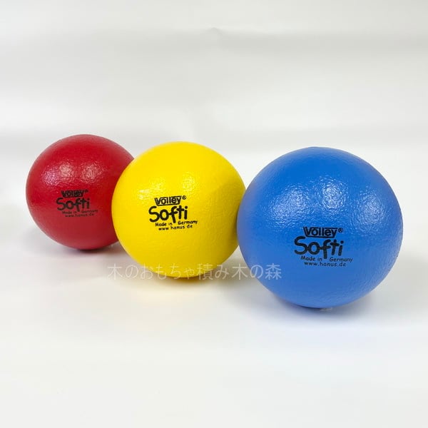 ボリー しわくちゃボール 15センチ 青／赤／黄 2歳〜 | 木のおもちゃ