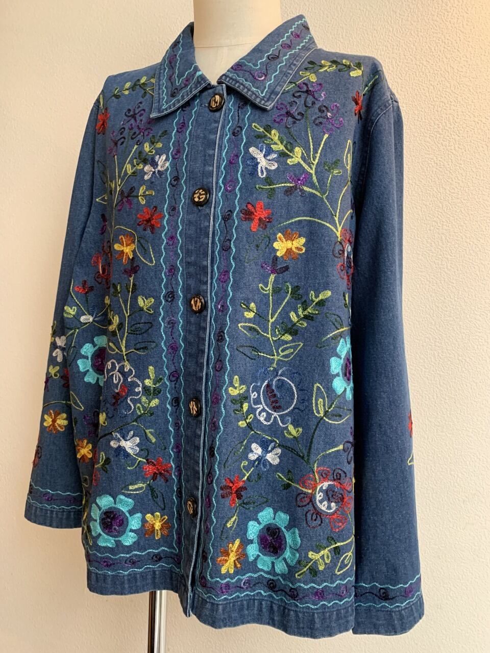 Embroidery Denim Shirt Jacket