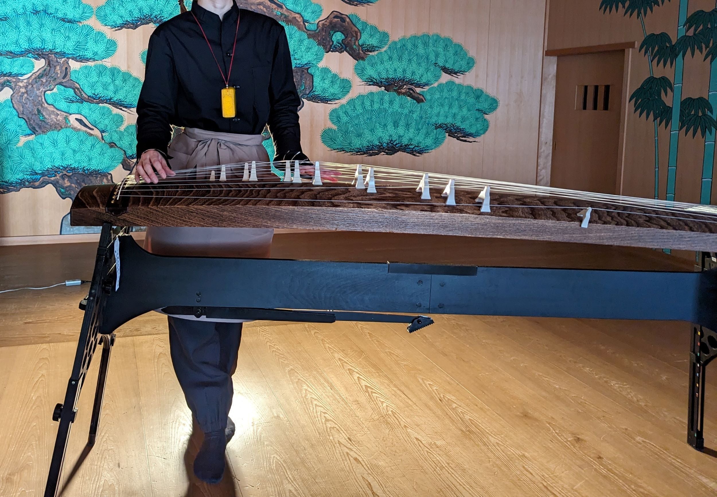 琴 立奏台 お琴13弦用、折りたたみ式手作りの立奏台(