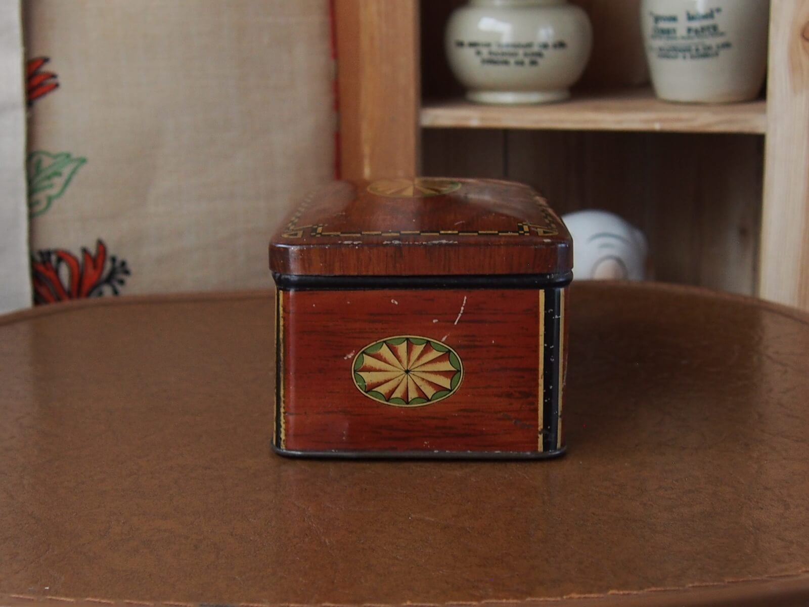 イギリスアンティーク 紅茶缶 LYONS' TEA | Bonny Bee