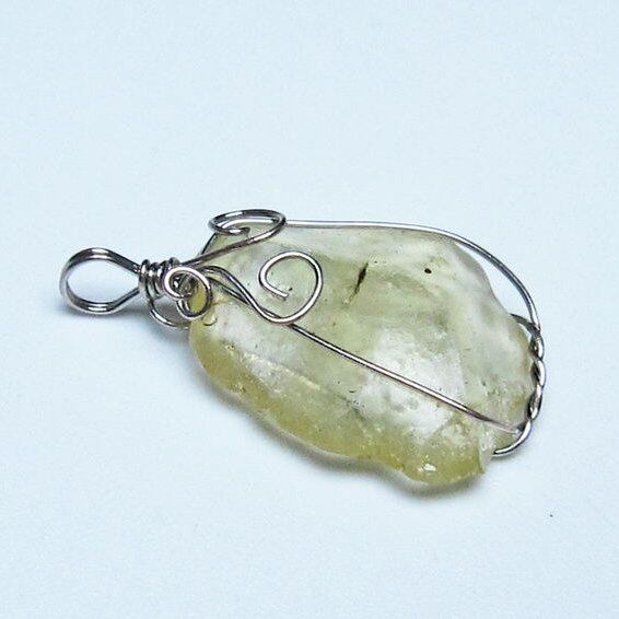 リビアングラス ペンダント 一点物 メール便可 112-13696