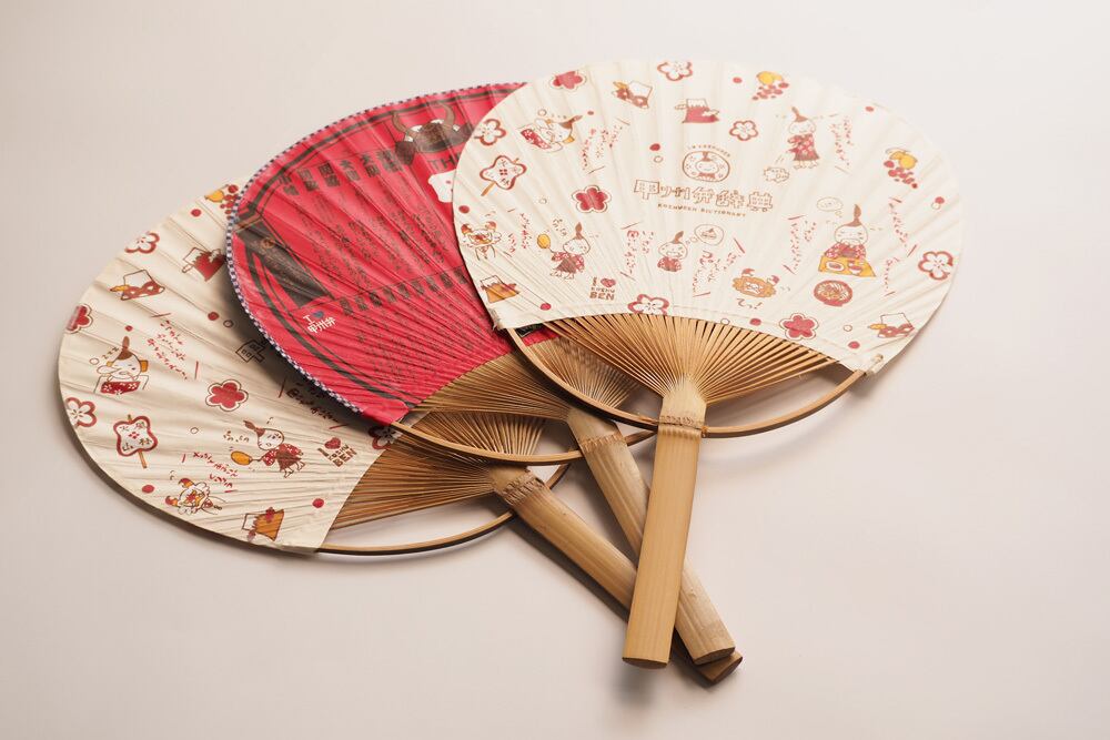 Labubu ROCKTHEUNIVERSE 非売品うちわ　新品　レシートつき 新品】ラブブ labubu うちわ - メルカリ