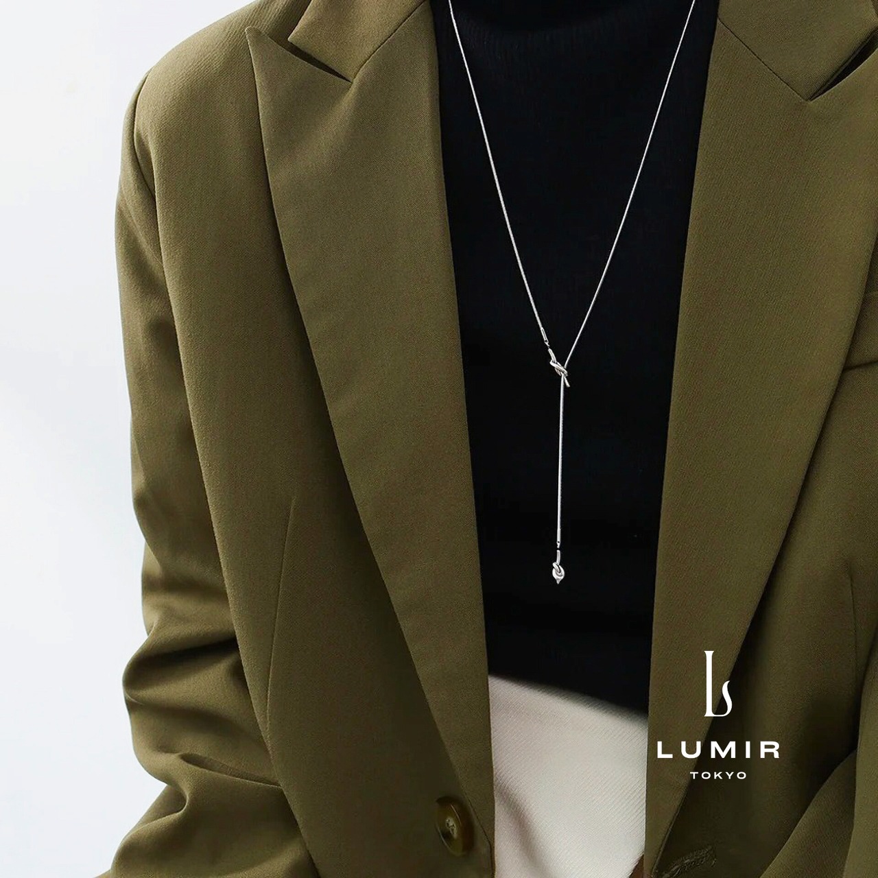 ドレープロングネックレス