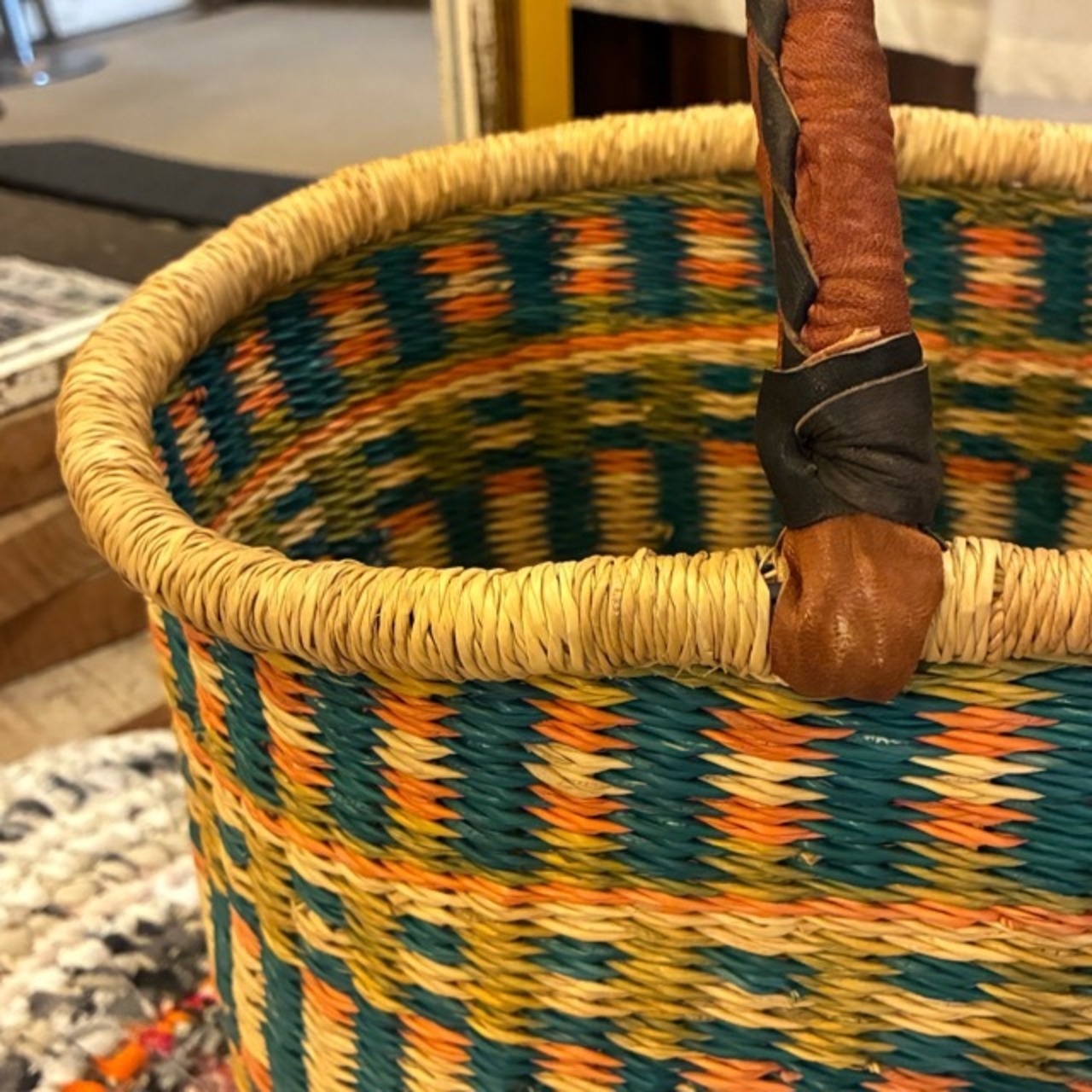 Burkina Faso Bolga Basket Oval　ブルキナファソ　ボルガバスケット　オーバル　アフリカ　カゴ　籠　ワンハンドル　インテリア収納　1点もの　グルスィバスケット　ブルキナバスケット