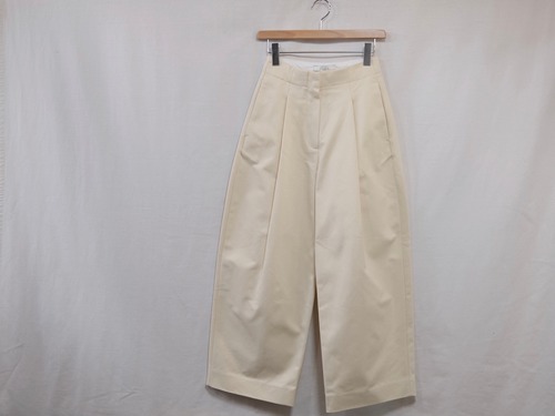 STUDIO NICHOLSON”Women’s CONTINUITY PANTS DEEP PLEAT VOLUME ANKLE CROP CREAM”