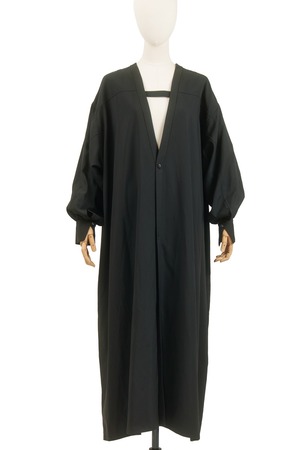 GATHERED-SLEEVE LIGHTWEIGHT GOWN / BLK