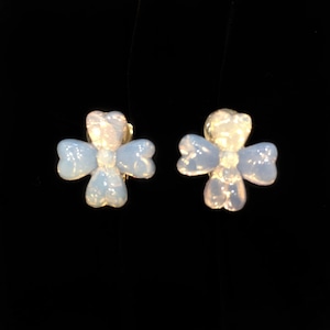 Translucent pastel flower earrings