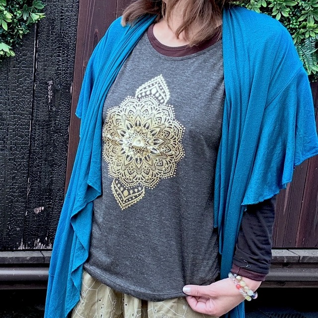 エスニックキラキラTシャツ