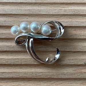 パール　シルバー　ブローチ