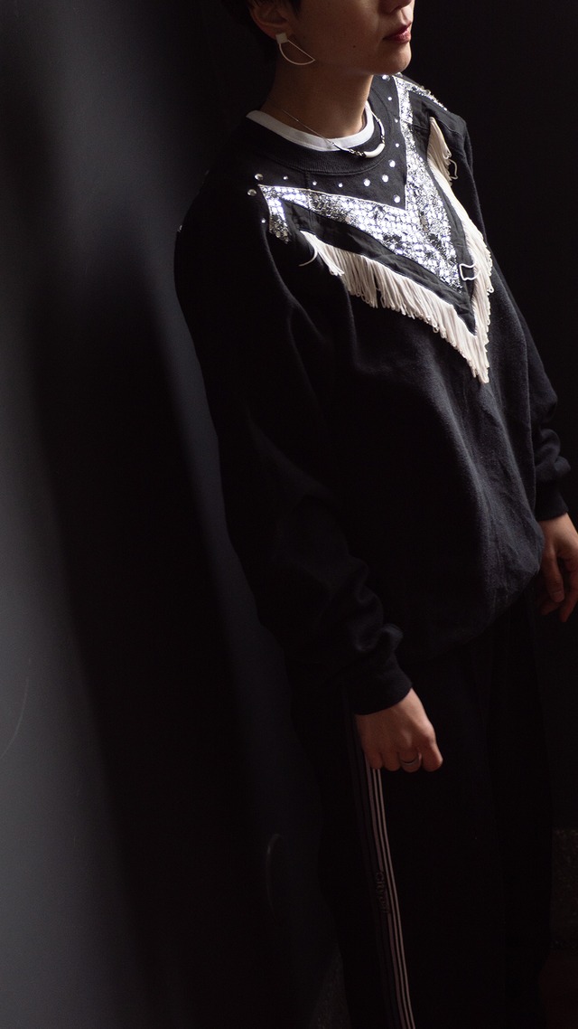 unknown used "Hanes"body fringe sweat