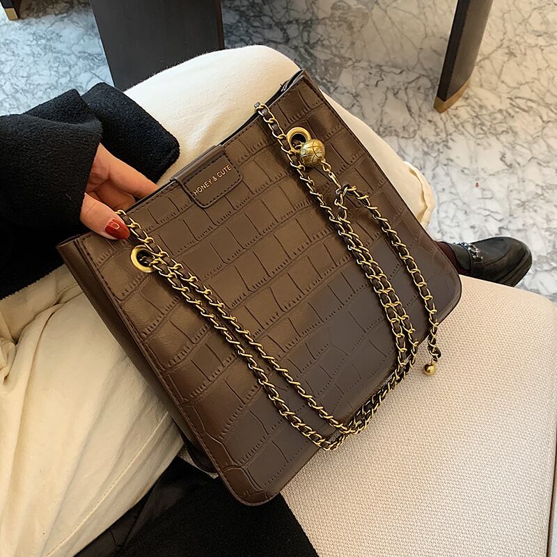 スタンダードオータムウィンターチェーン レトロ 秋物 冬物 メッセンジャーバッグ Tiancai_Wing_Bag69409895426