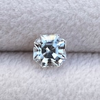 カラーレスジルコン アッシャーカット5mm, 0.9ct, ベトナム産