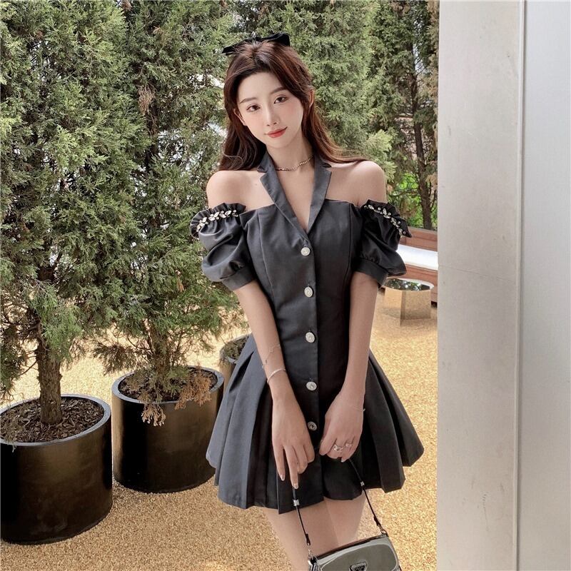 ドレス カラーホワイトホルターショートスカート サマースリーブストラップレス半袖プリーツ ハーフスリーブ 夏物 ブラックストロベリース11810718117