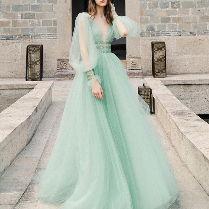 高品質！カラードレス 薄グリーン ソフトチュール Vネック 憧れのドレス 上品透け袖 シアーな美しさ