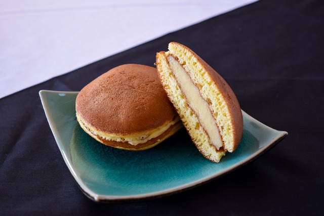 クリームどら焼き