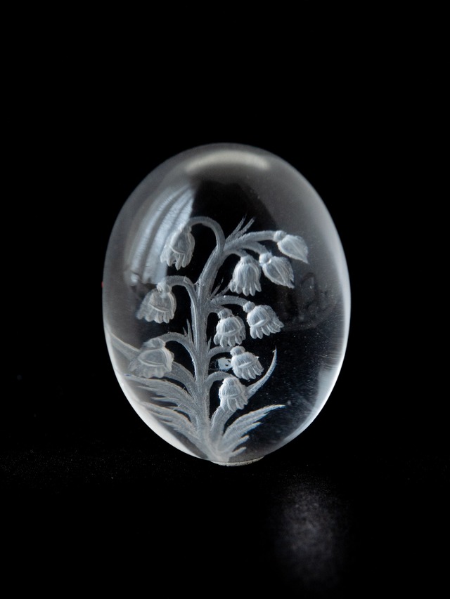 ハンドカービングクォーツ - a15