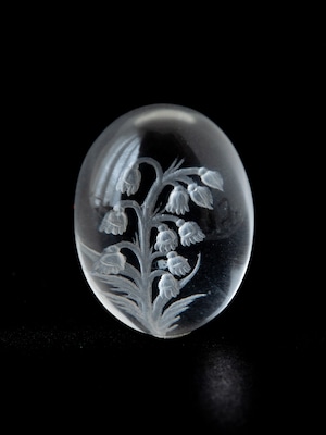 ハンドカービングクォーツ - a15