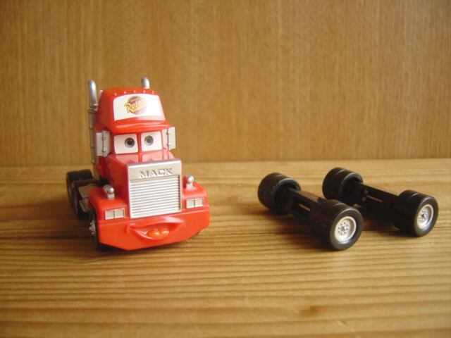 トミカディズニーカーズ10台 トミカディズニーカーズ マックトレーラーと10台 カーズ・トミカ