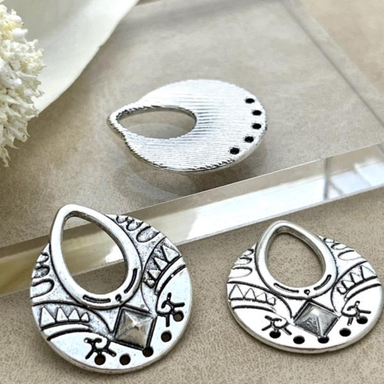 【2個】幾何学エスニックシャンデリアコネクター チャーム/オルテガ/パーツ/ネイティブ/コネクター/