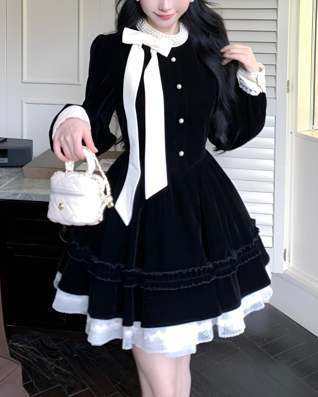 ベルベットパールリボンワンピース 24W09028 | Deelia