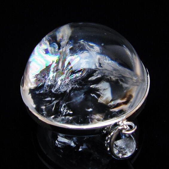 アイリスクォーツ 水晶 ペンダント 虹入り 一点物 112-12447