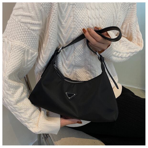 【予約】4c's Casual and stylish mini handbag / shoulder bag